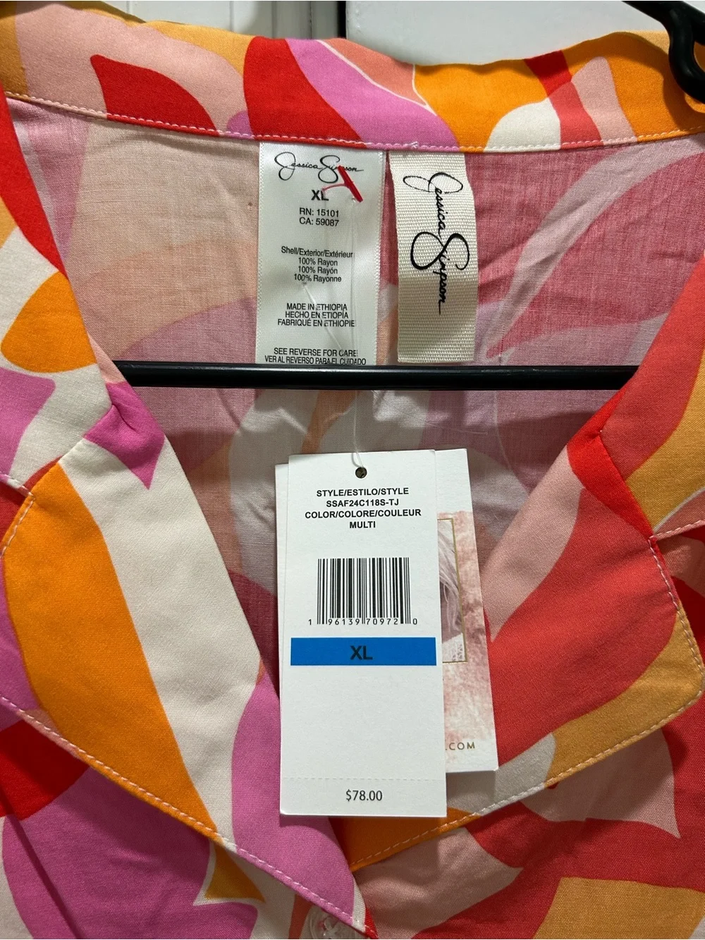Jessica Simpson Multicolor Leaf-Print Button-Up Shirt - Pink, Red, Orange - Picture 3 of 3